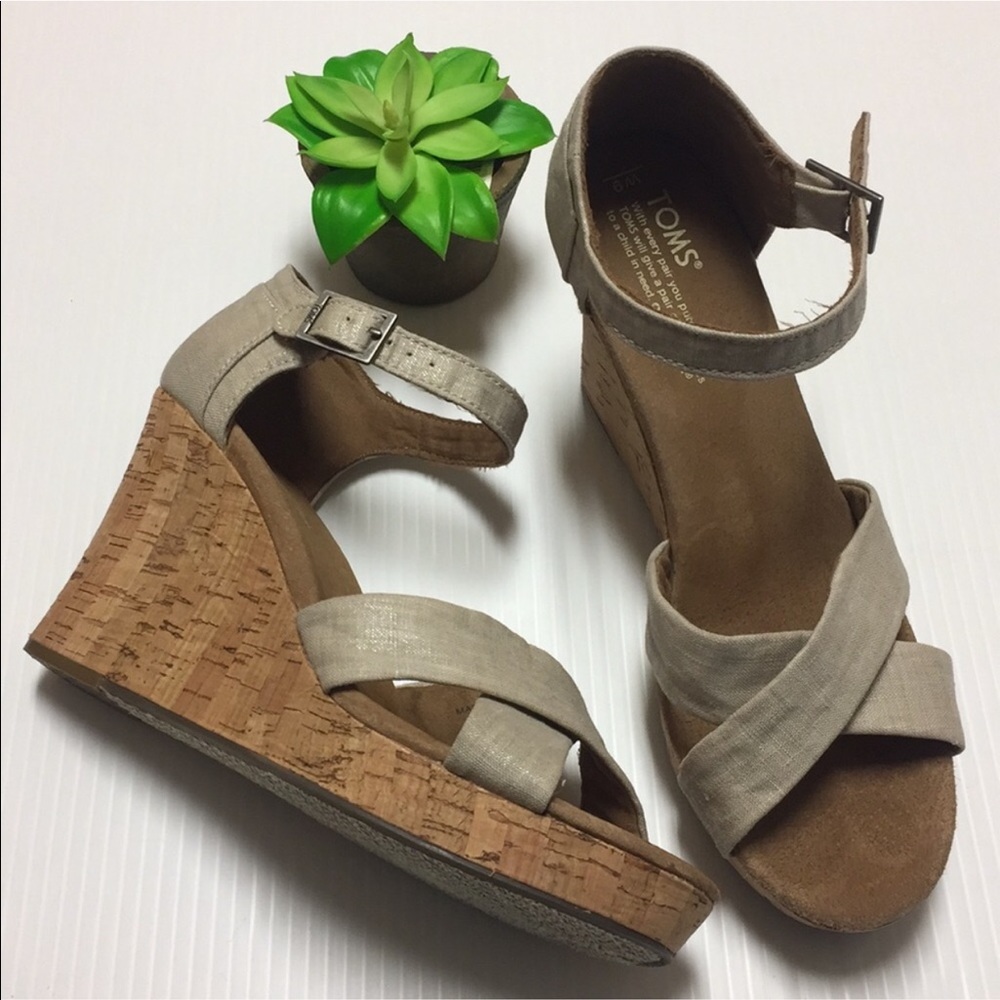 TOMS wedges 🌴